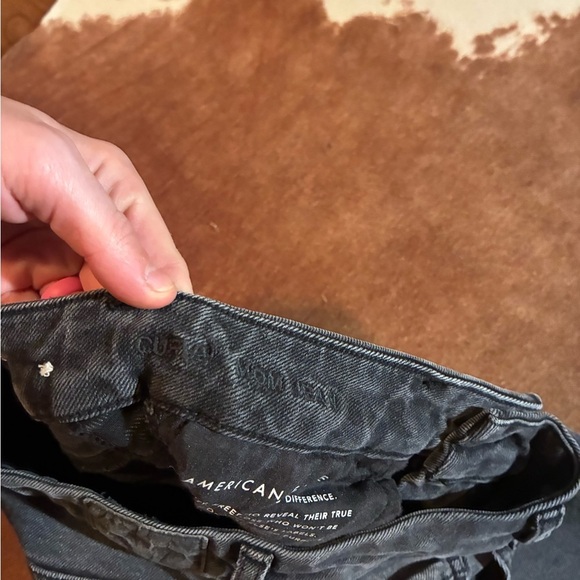 American Eagle Curvy mom jeans
size 0 regular - Picture 4 of 5